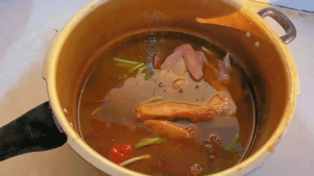 吃遍世界杯投注fifa官方网非遗美食——鄢陵卤鸽